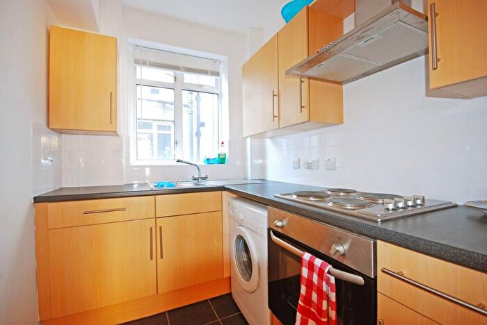 2 Bedroom Flat To Rent In Euston Road, Fitzrovia, London, NW1