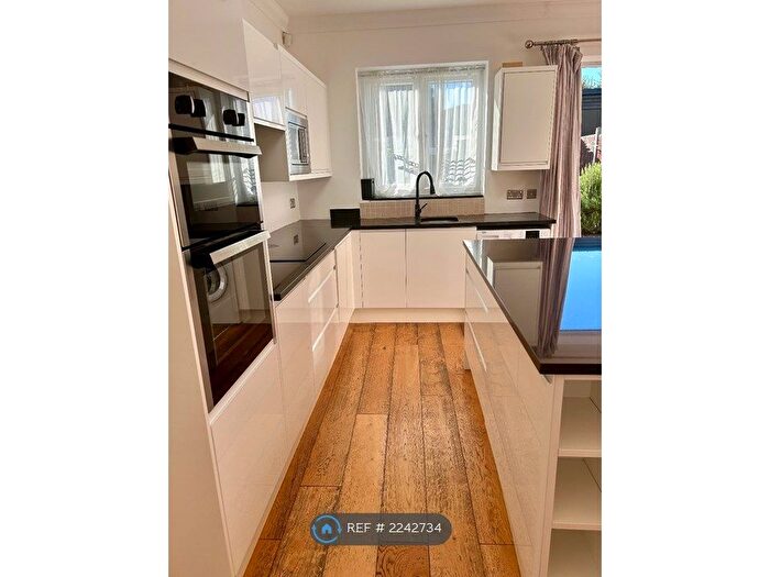 3 Bedroom Terraced House To Rent In Grays, Grays, RM20