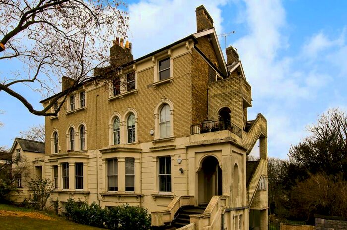 2 Bedroom Flat To Rent In Westwood Hill, Sydenham, London, SE26