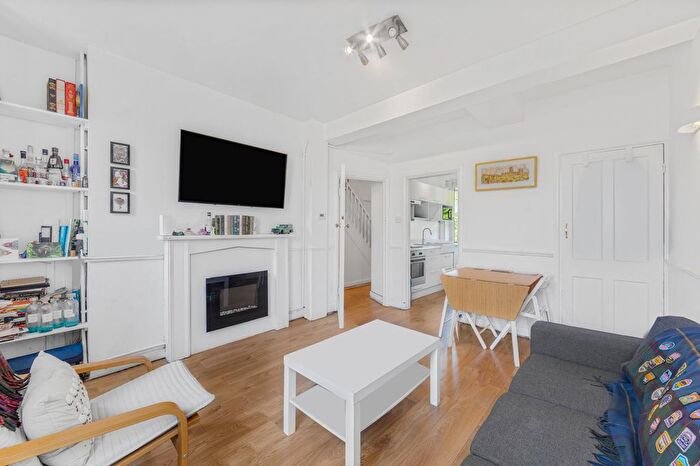 2 Bedroom Flat For Sale In Cherry Garden House, Cherry Garden Street, SE16