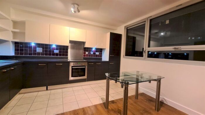 3 Bedroom Flat To Rent In Nelson Walk, London, E3