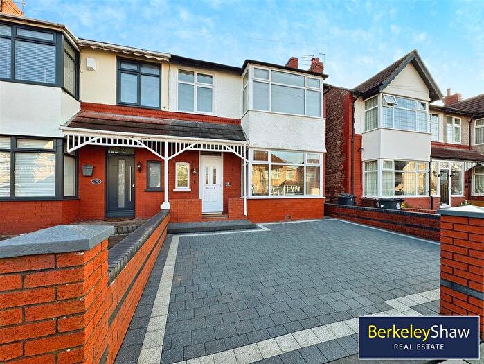 4 Bedroom Semi-Detached House For Sale In Manor Avenue, Crosby, Liverpool, L23
