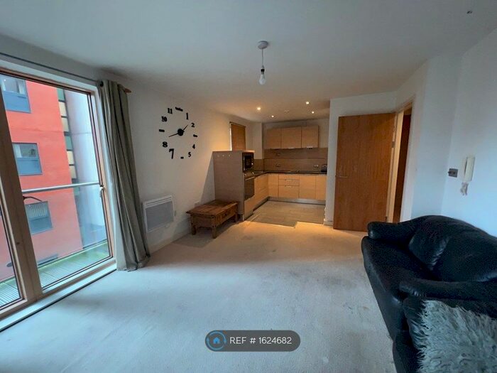 1 Bedroom Flat To Rent In Barton Place, Manchester, M4