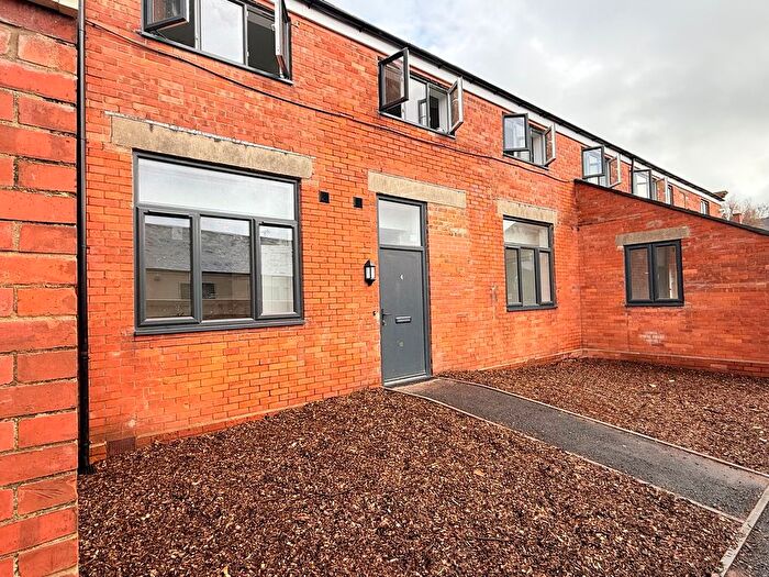 1 Bedroom Flat To Rent In Sherborne Road, Yeovil, BA21