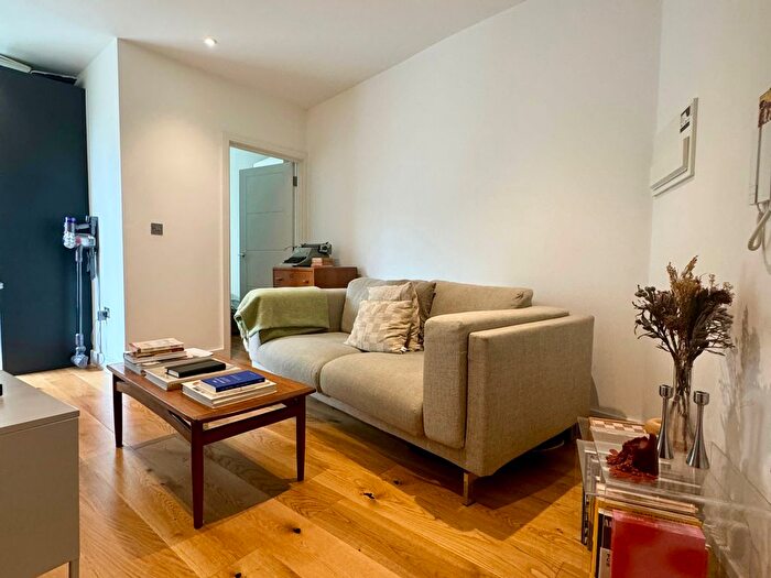 1 Bedroom Flat To Rent In Deptford Broadway, London, SE8