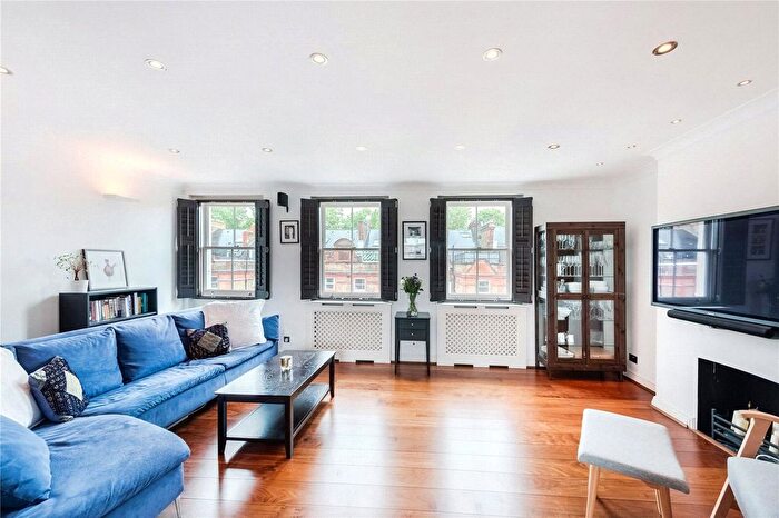 2 Bedroom Flat For Sale In Harrington Gardens, South Kensington, London, SW7