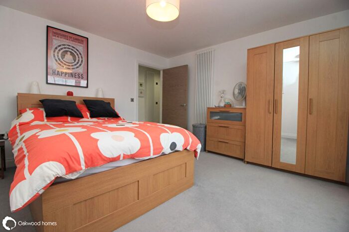 2 Bedroom Flat For Sale In Canterbury Road, Margate, CT9