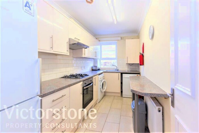 4 Bedroom Apartment To Rent In Camden Street, Camden, London, NW1