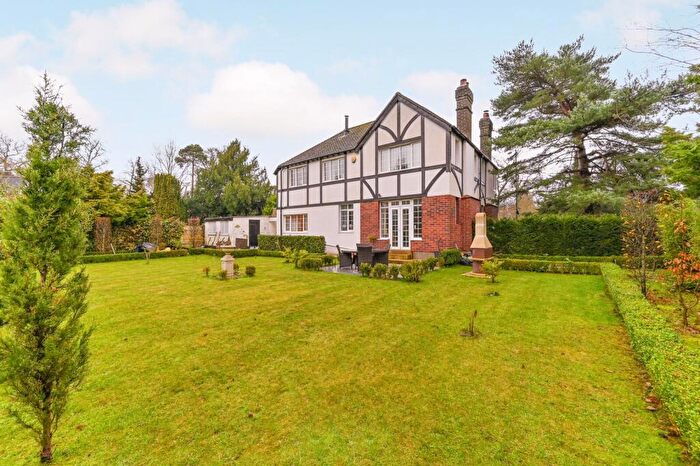 4 Bedroom Detached House To Rent In Coombe Lane, Shirley, Croydon, CR0