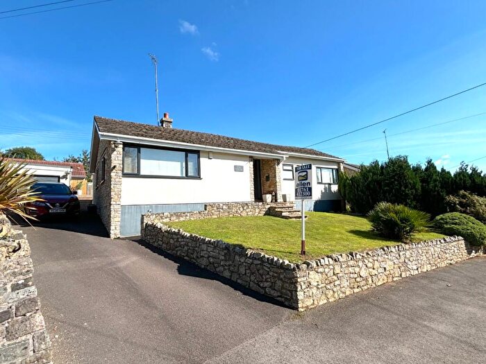 3 Bedroom Detached Bungalow For Sale In Shoscombe, Bath, BA2