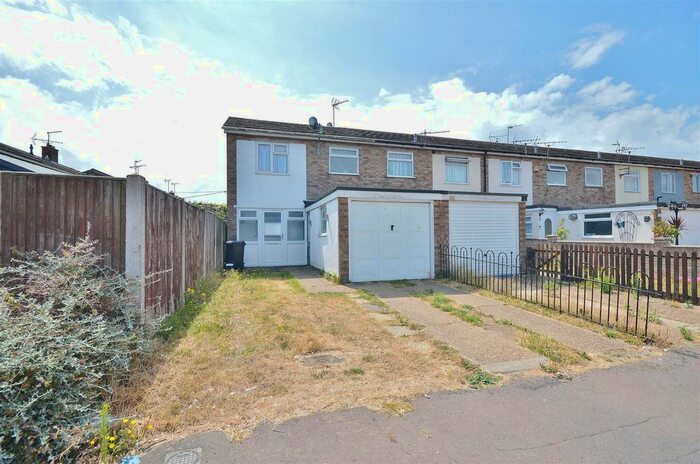 3 Bedroom Semi-Detached House To Rent In Sycamore Way, Clacton-On-Sea, CO15