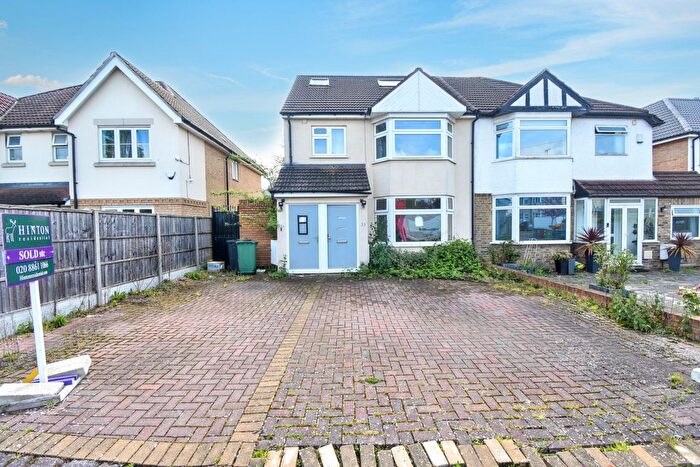 Studio For Sale In Pinner Park Gardens, Harrow, HA2