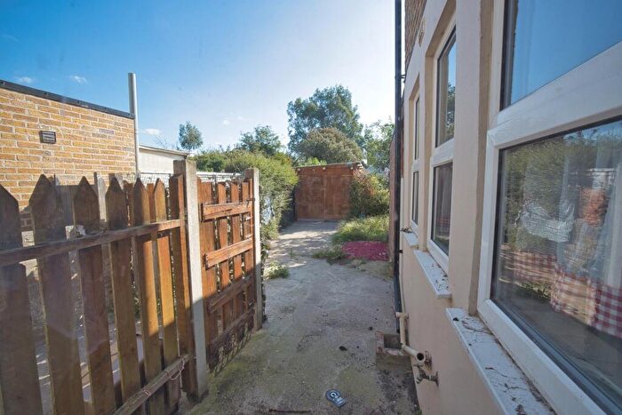 2 Bedroom End Of Terrace House For Sale In Northdown Road, Broadstairs, Kent, CT10