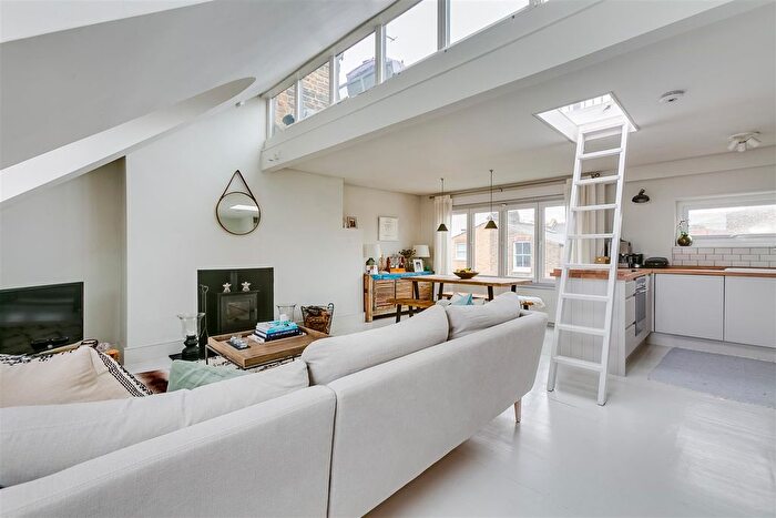 2 Bedroom Flat To Rent In Upham Park Road, Chiswick, W4