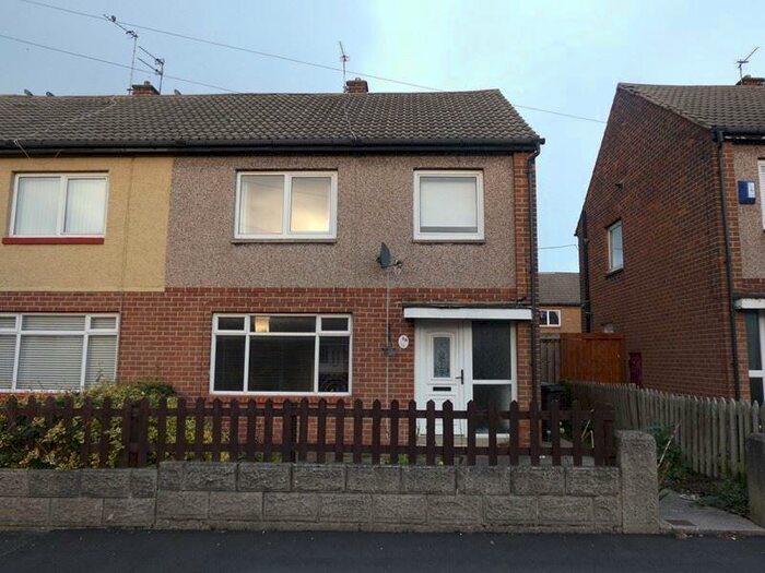 3 Bedroom Semi-Detached House To Rent In Fieldway, Jarrow, Tyne And Wear, NE32