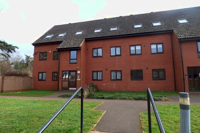 Studio To Rent In Bristol Road, Frenchay, Bristol, BS16