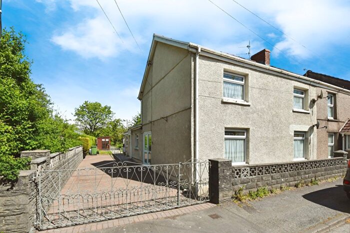 3 Bedroom End Of Terrace House For Sale In Cilsaig Road, Llanelli, Carmarthenshire, SA14