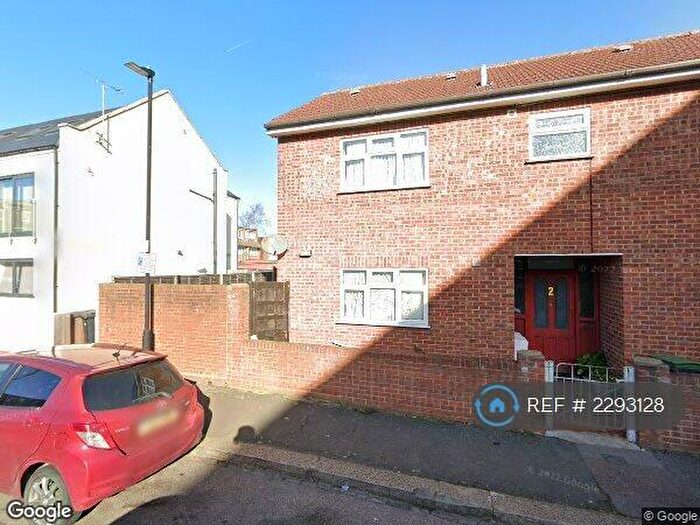 1 Bedroom Flat To Rent In Waverley Road, London, N17