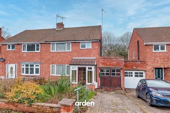 3 Bedroom Semi-Detached House For Sale In Harport Road, Redditch, B98