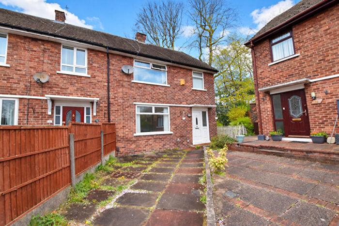 3 Bedroom Terraced House For Sale In Malvern Grove, Salford, M6