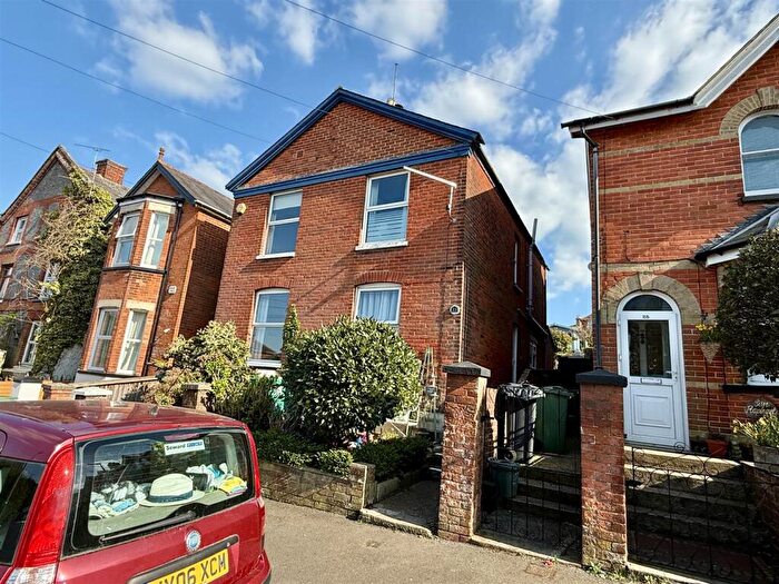 2 Bedroom Semi-Detached House For Sale In Fellows Road, Cowes, PO31
