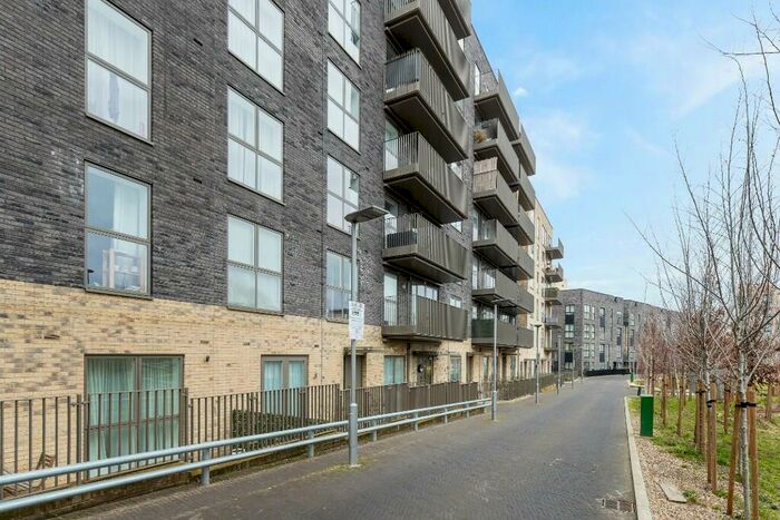 2 Bedroom Flat To Rent In Prospect Row, London, E15