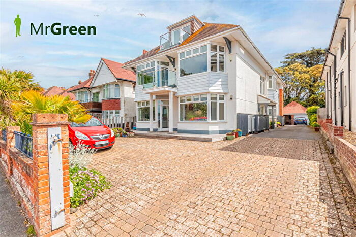 2 Bedroom Flat To Rent In Woodland Avenue, Bournemouth, BH5