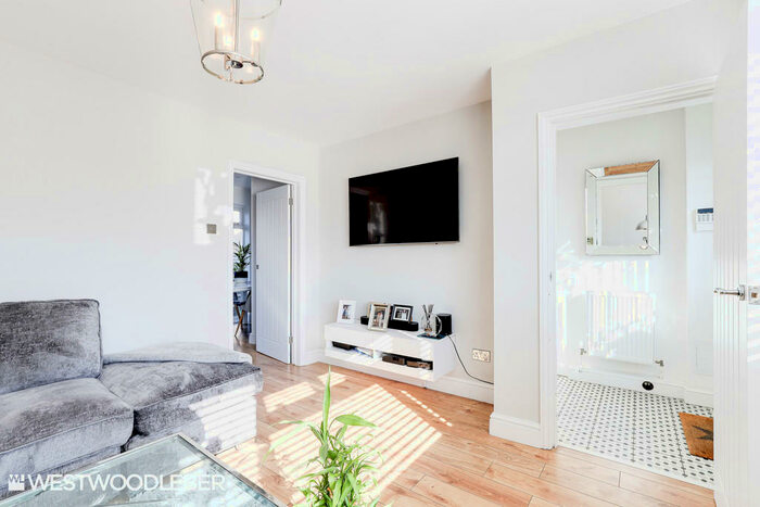 3 Bedroom Semi-Detached House To Rent In King George Road, Ware, SG12