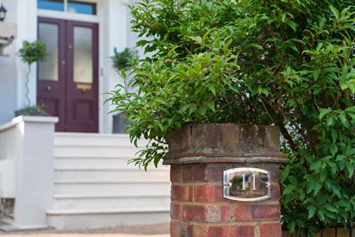 2 Bedroom Flat To Rent In Church Terrace London, SE13