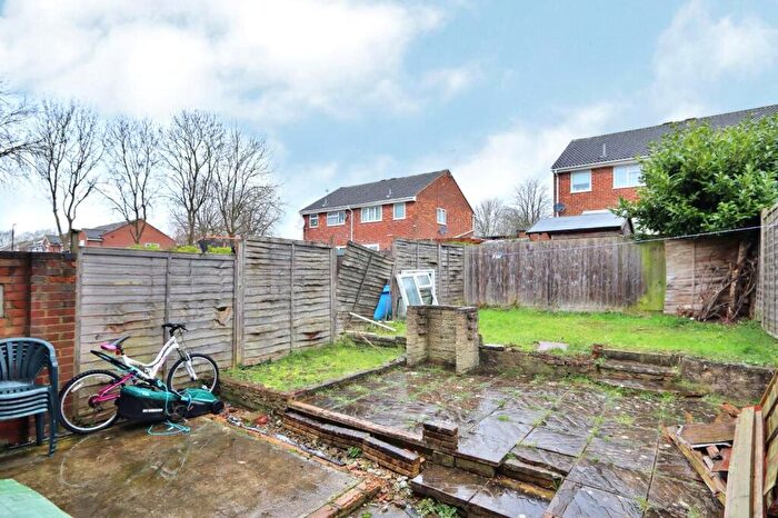 3 Bedroom Semi-Detached House For Sale In Wallingford, Bradville, MK13
