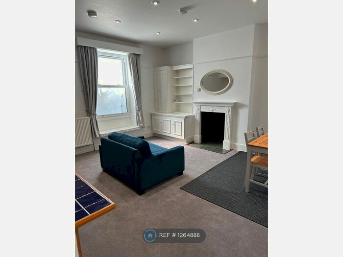 1 Bedroom Flat To Rent In Allfarthing Lane, London, SW18