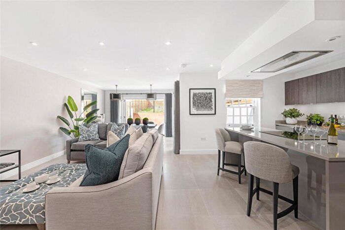 3 Bedroom Terraced House For Sale In Dark Lane, Great Warley, Brentwood, CM14