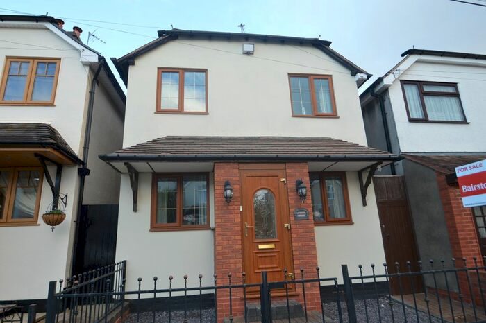 3 Bedroom Detached House To Rent In Lloyd Street, Cannock, WS11