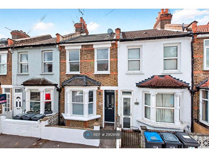 3 Bedroom Terraced House To Rent In Guildford Road, Croydon, CR0