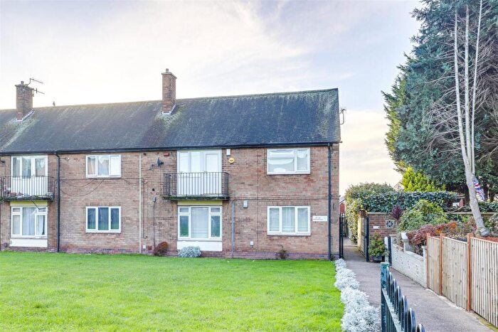 2 Bedroom Maisonette For Sale In Belleville Drive, Bestwood Park, Nottinghamshire, NG5