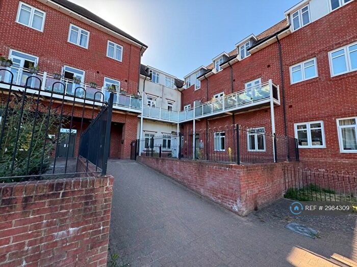 1 Bedroom Flat To Rent In Jubilee Drive, Fleet, GU52