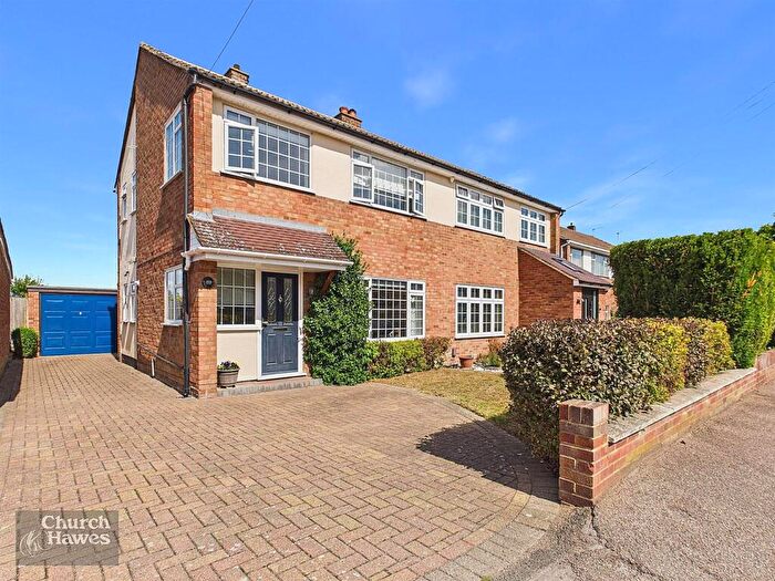3 Bedroom Semi-Detached House For Sale In Keene Way, Galleywood, Chelmsford, CM2