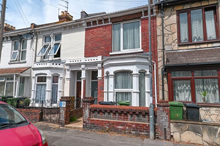 3 Bedroom Terraced House To Rent In Powerscourt Road, Portsmouth, PO2