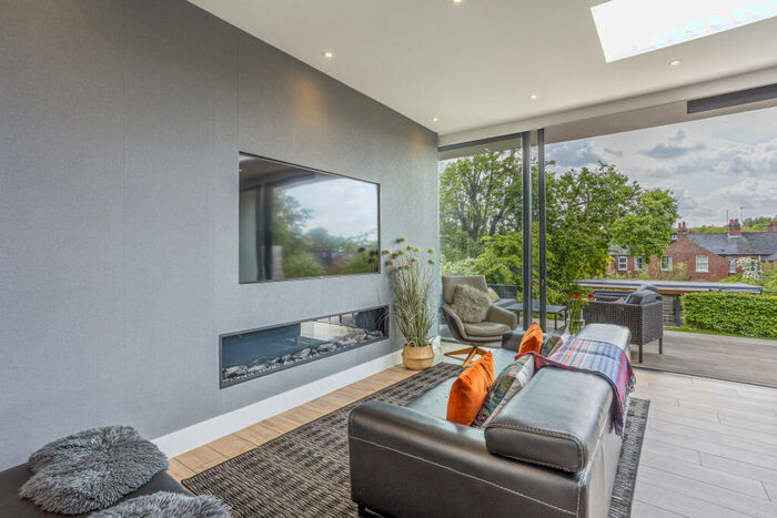 5 Bedroom Semi-Detached House To Rent In Iffley Road, Oxford, OX4