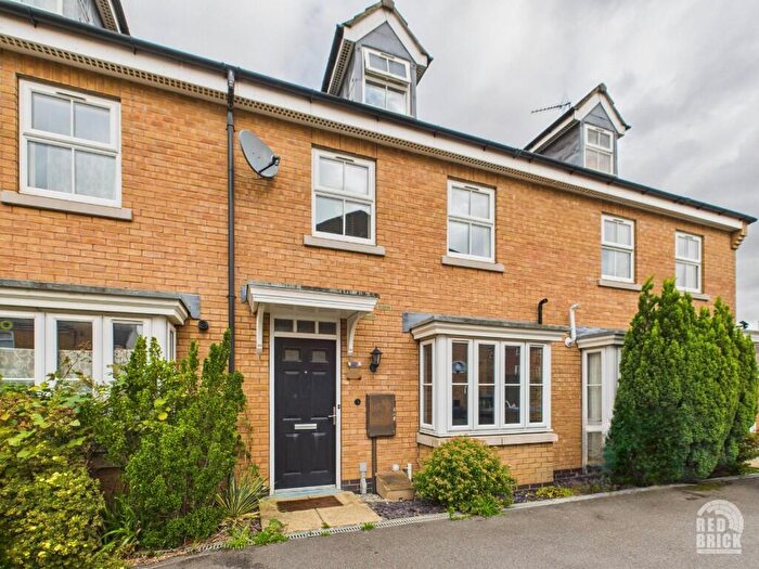 3 Bedroom Terraced House For Sale In Spellow Close, Rugby, Warwickshire, CV23