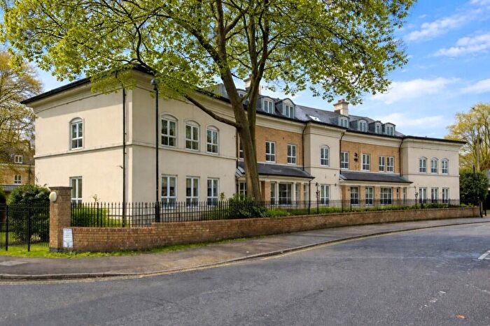2 Bedroom Apartment To Rent In Woking, Surrey, GU22
