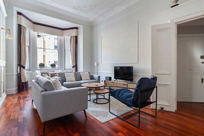 2 Bedroom Flat To Rent In Kensington, SW10