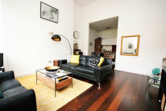 1 Bedroom Flat To Rent In Ecclesbourne Road, Islington, N1
