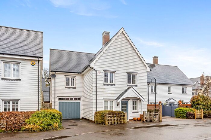 3 Bedroom Detached House For Sale In Churchill Way, Broadbridge Heath, RH12