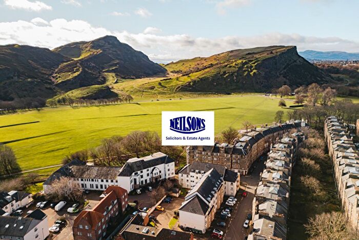 3 Bedroom Flat For Sale In / Waverley Park Terrace, Edinburgh, EH8