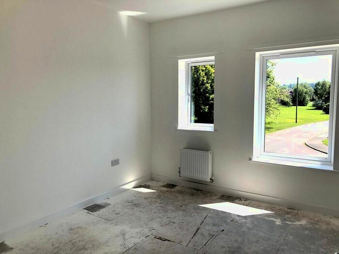 2 Bedroom Property To Rent In Warstones Drive, Penn, Wolverhampton WV4