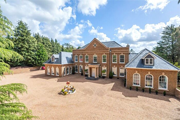 6 Bedroom Detached House For Sale In Hundred Acres Road, Wickham, Fareham, Hampshire, PO17