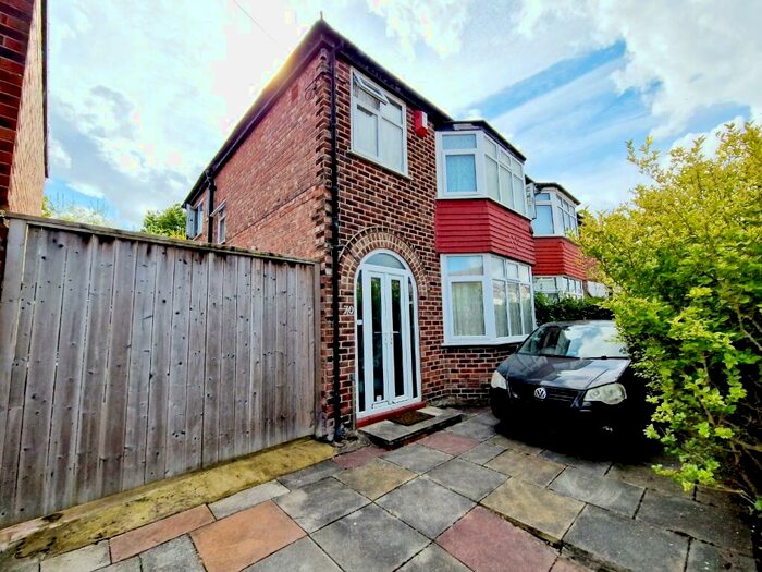 3 Bedroom Semi-Detached House To Rent In Windsor Road, Prestwich, Manchester, M25