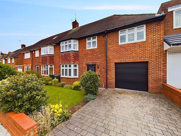 4 Bedroom Semi-Detached House For Sale In Kennersdene, Tynemouth, NE30