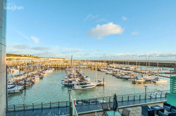 3 Bedroom Flat To Rent In The Boardwalk, Brighton Marina Village, Brighton, East Sussex, BN2